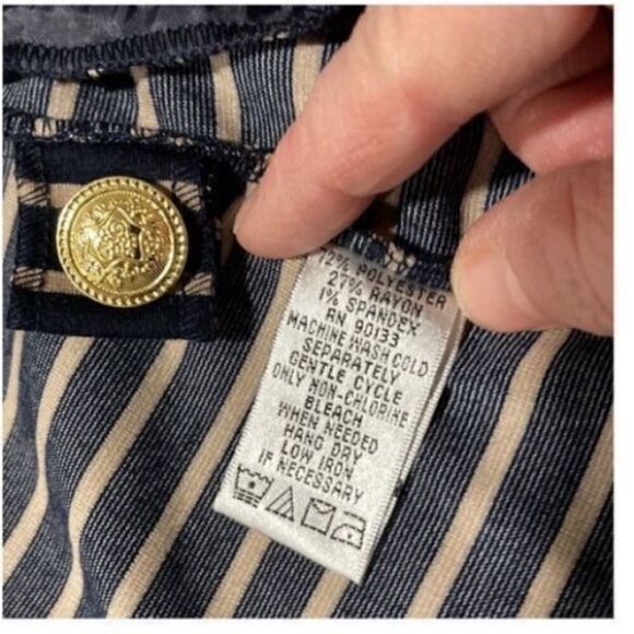 Joan Rivers Women’s Size XL Blazer Navy White with Gold Buttons and Flap Pockets - Picture 15 of 15